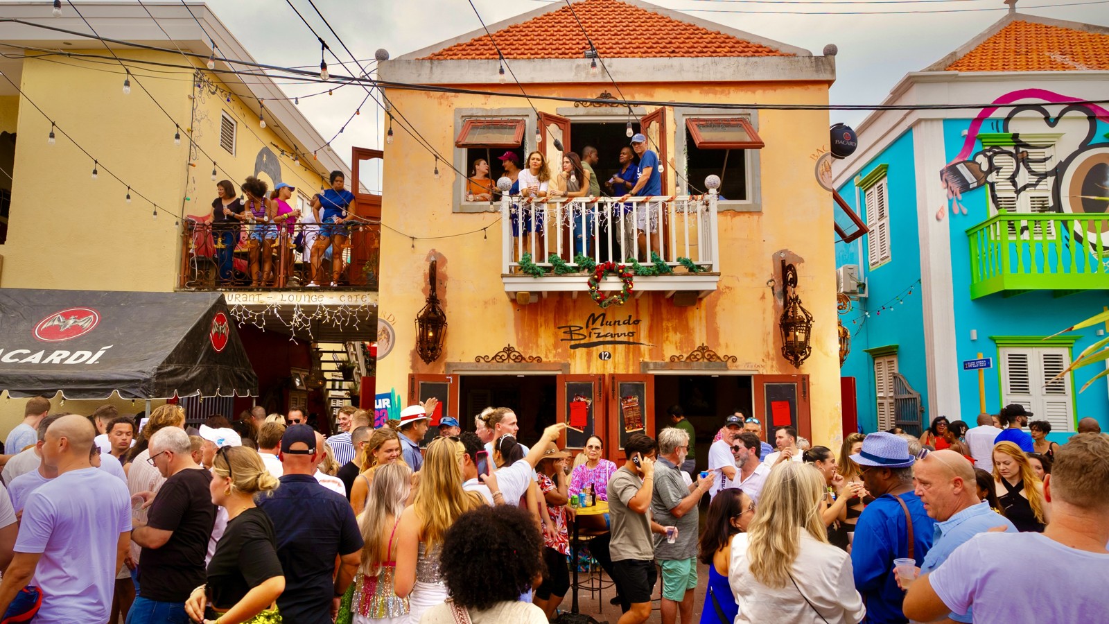 Mundo Bizarro - Image 2