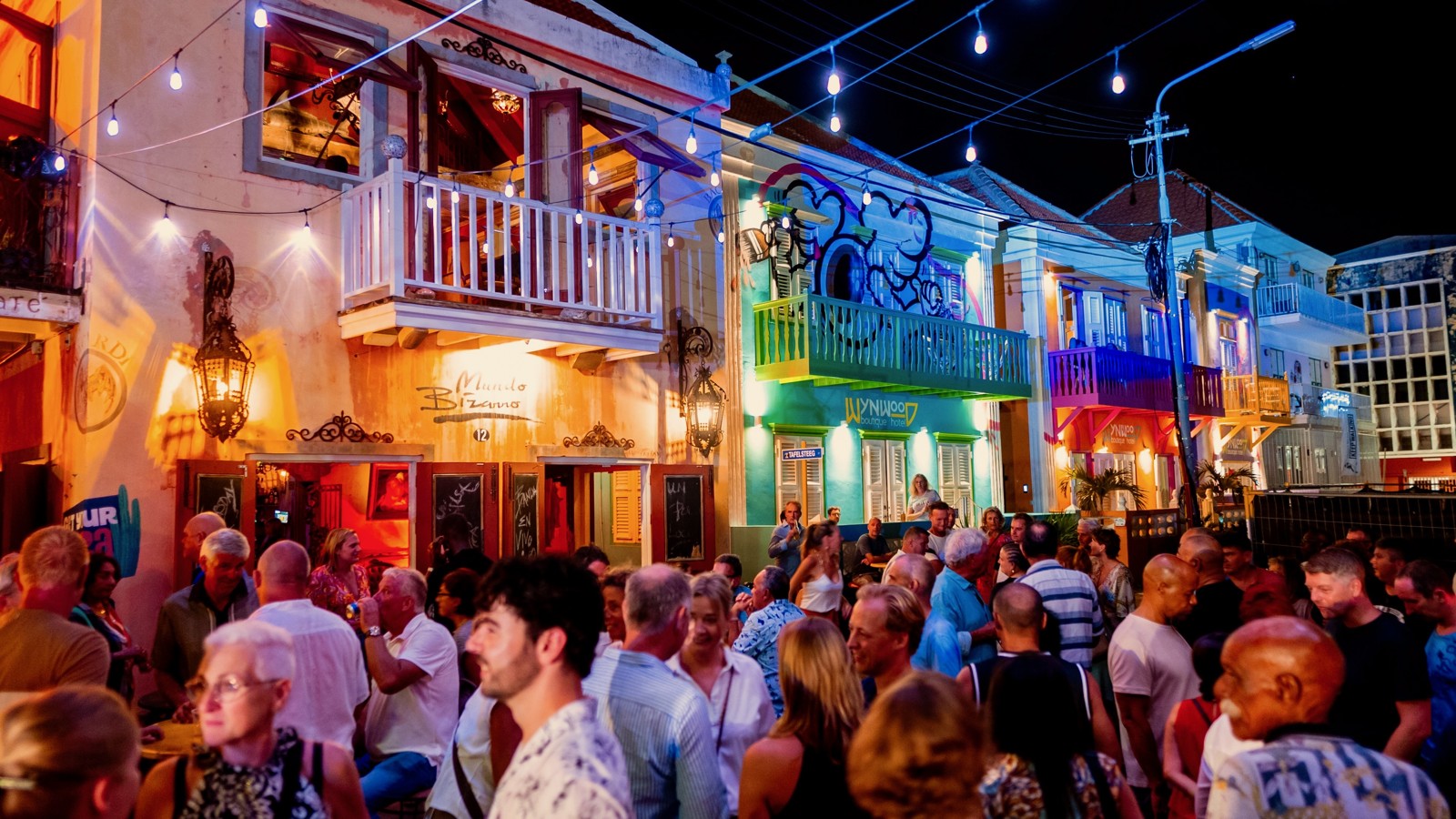 33. Restaurants and Bars - Image 5