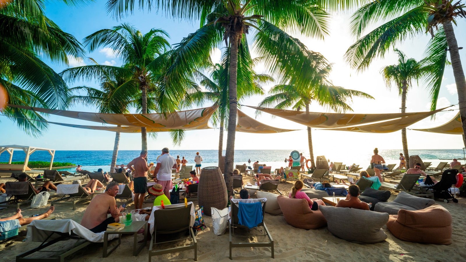 Papagayo Beach Club - Image 1