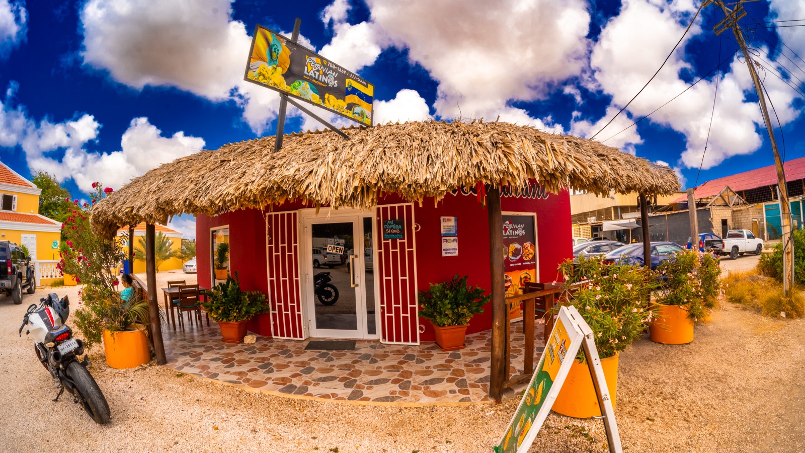 Peruvian Latinos Restaurant Bonaire - Image 3