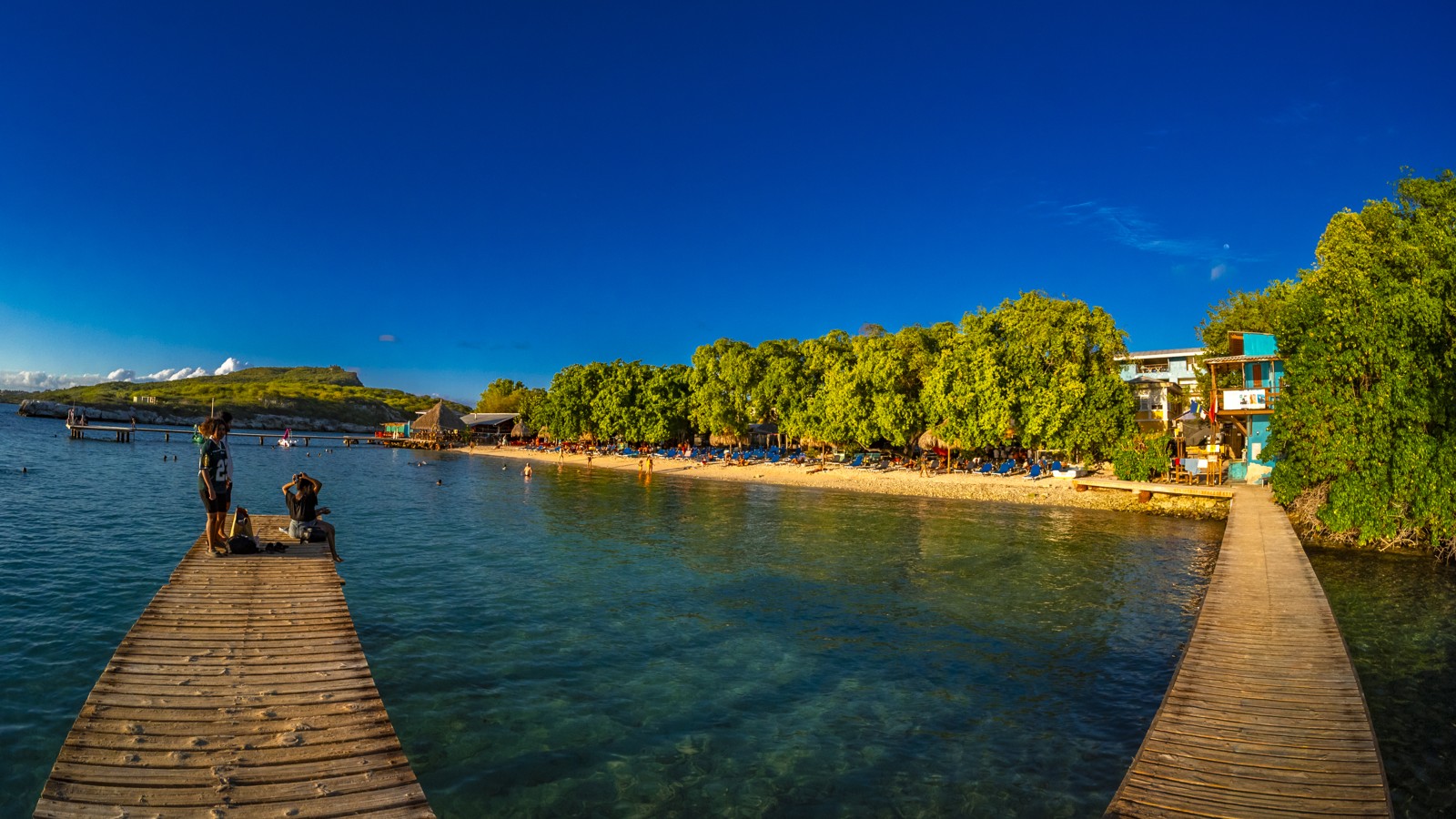 Pirate Bay Beach Club & Restaurant - Image 2