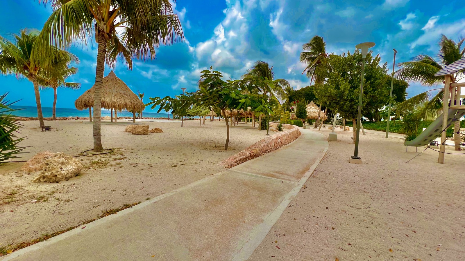 Playa Marie Pampoen - Image 1