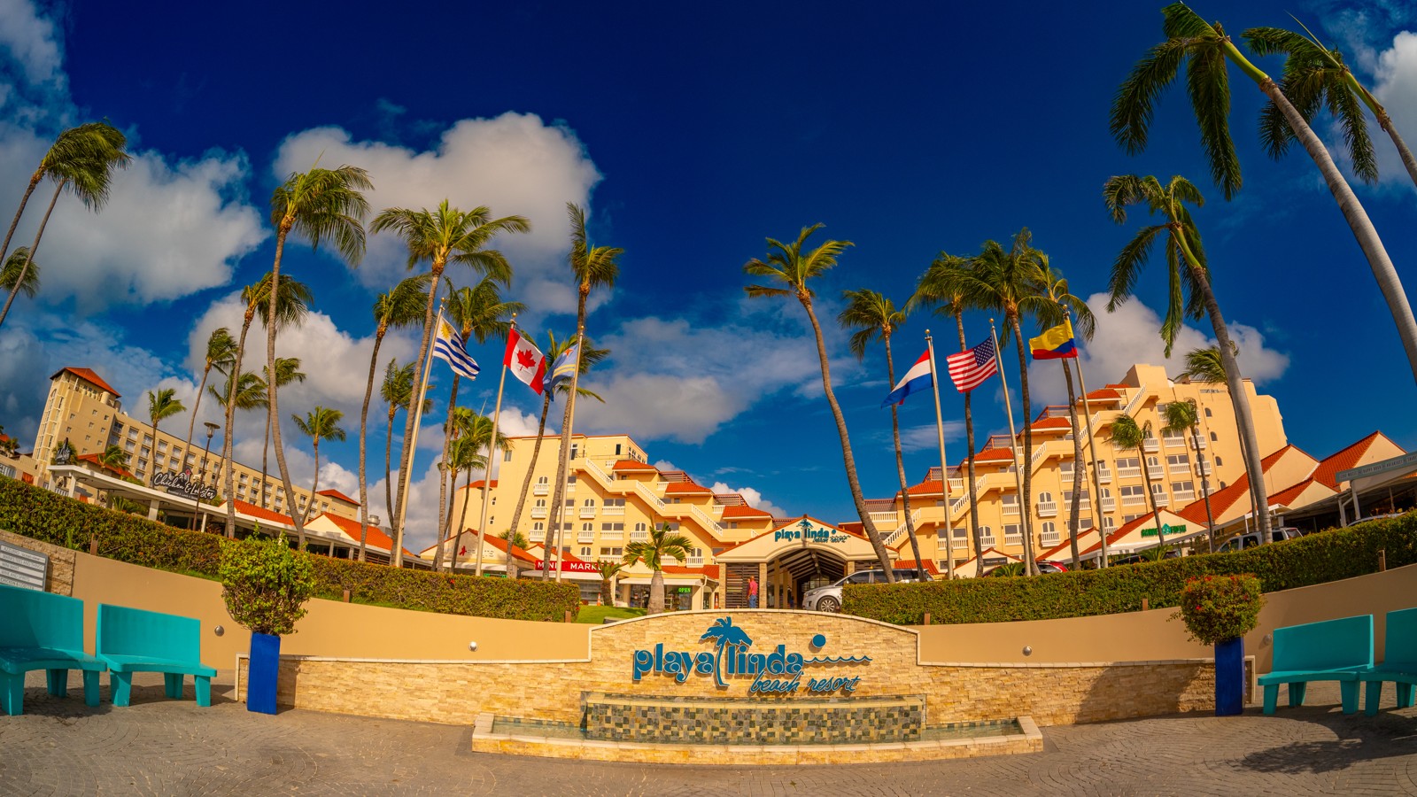 Playa Linda Beach Resort - Image 1