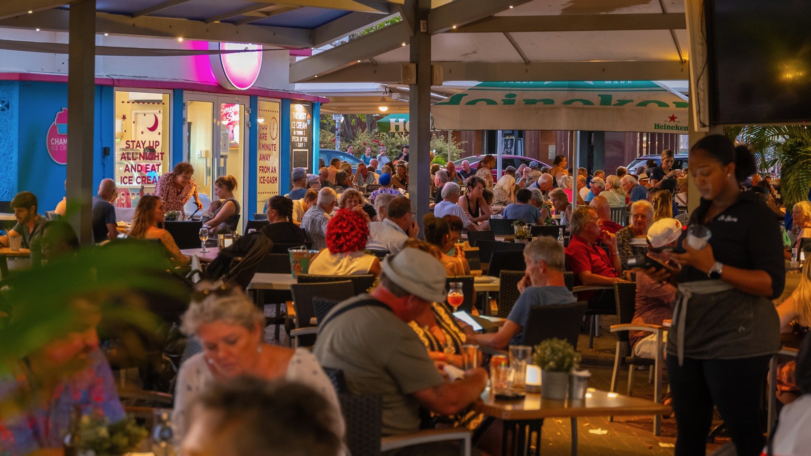 Plein Cafe Wilhelmina - Image 2