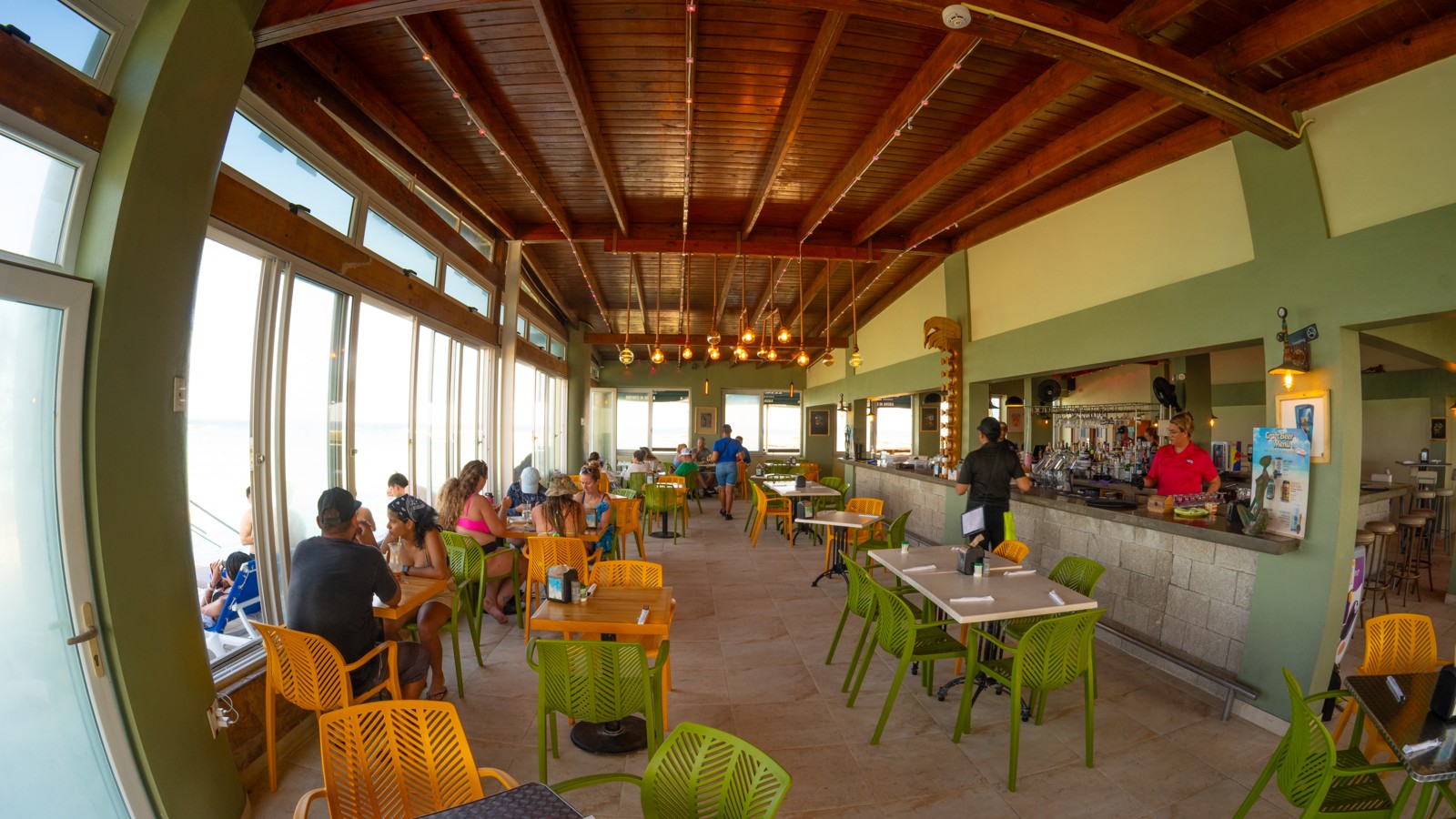 Rum Reef Bar & Grill - Image 4