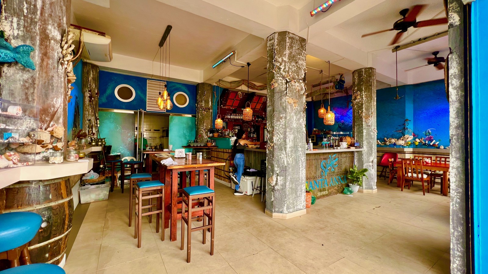 Santa Anna Seafood & Coffee Bar - Image 2