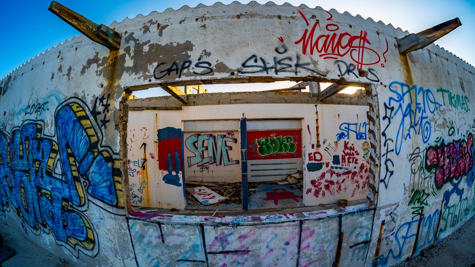 Street Art 25 - Image 1