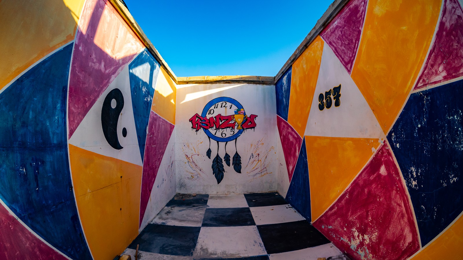 Street Art 20 - Image 1