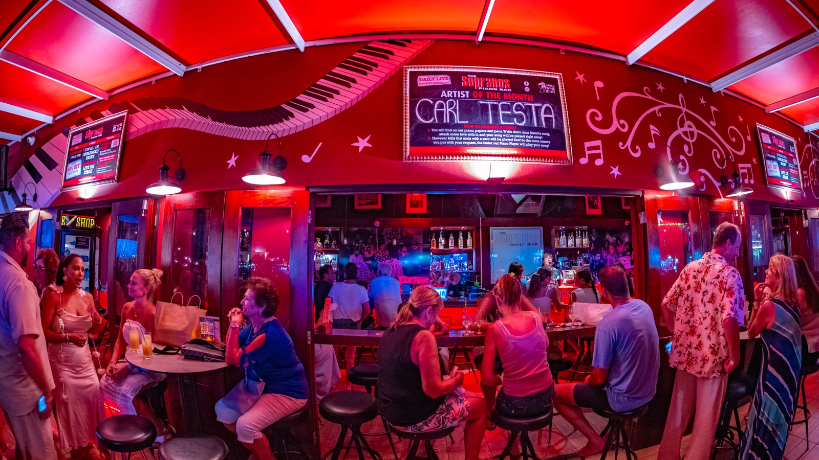 Sopranos Piano Bar - Image 5