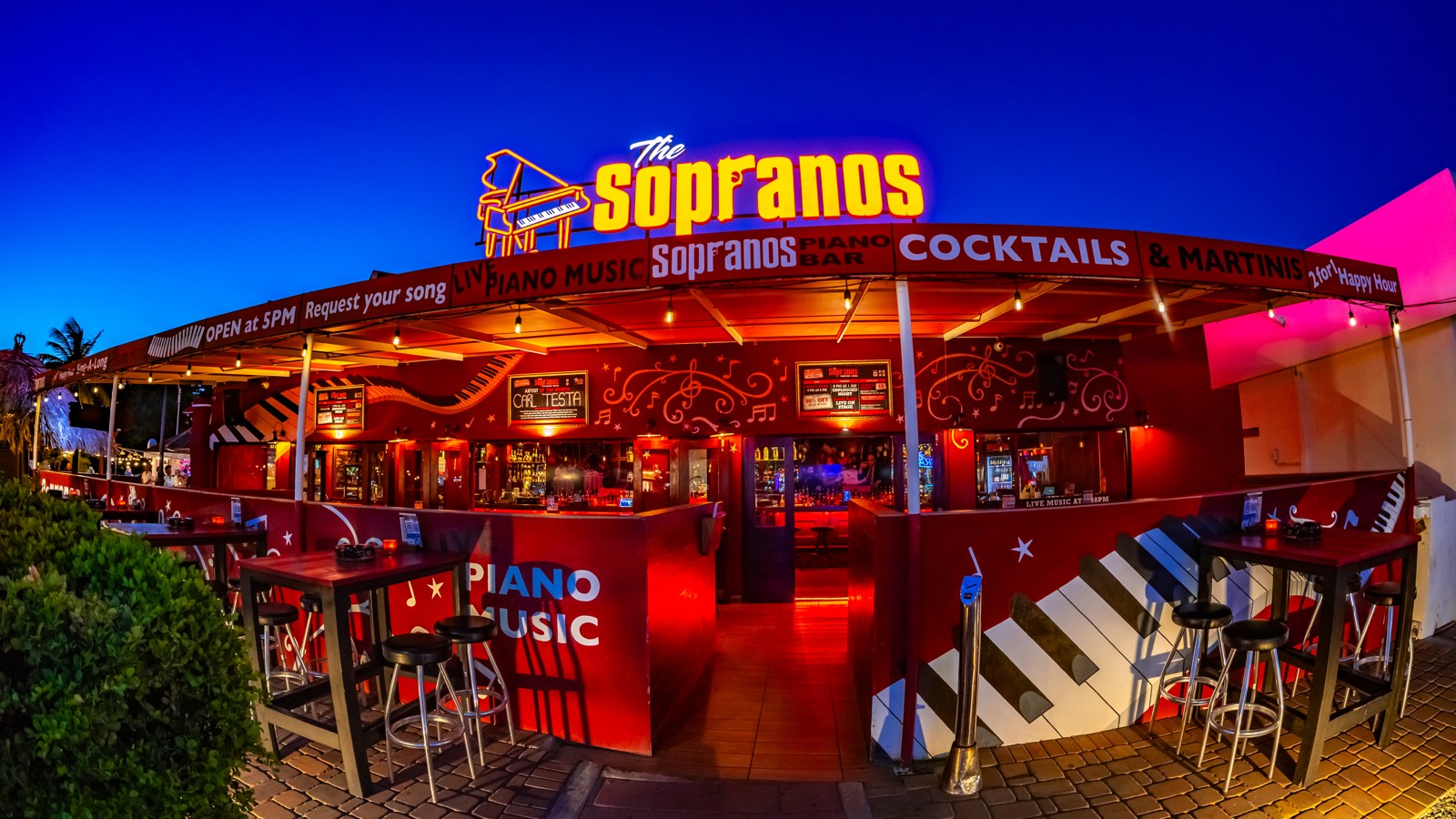 Sopranos Piano Bar - Image 2