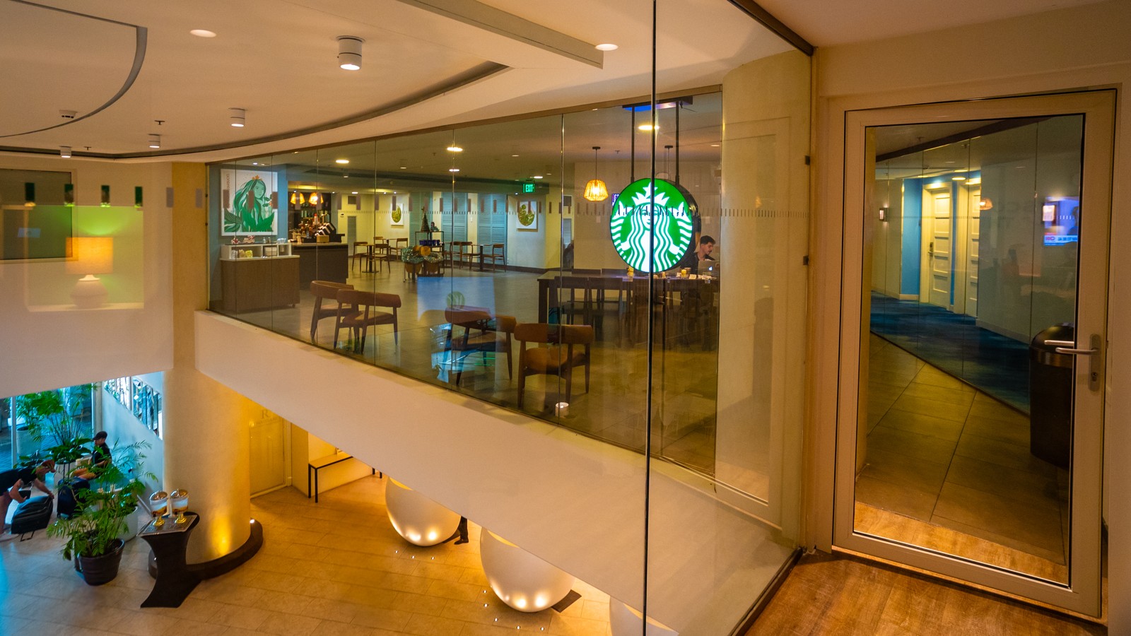Starbucks - Renaissance Hotel - Image 1