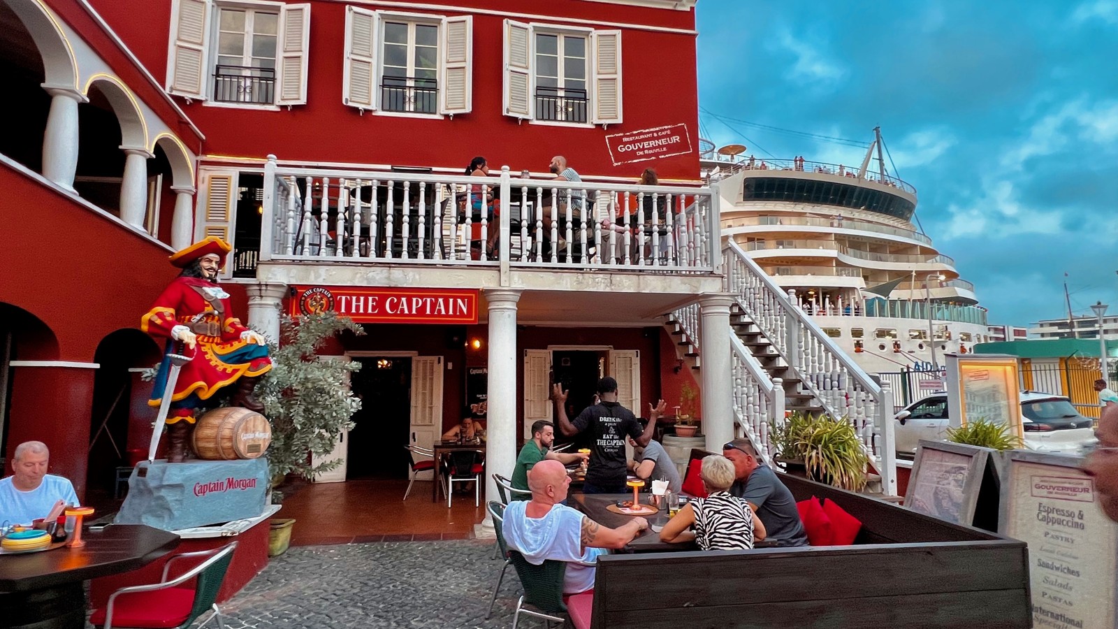 The Captain Bar - Image 2