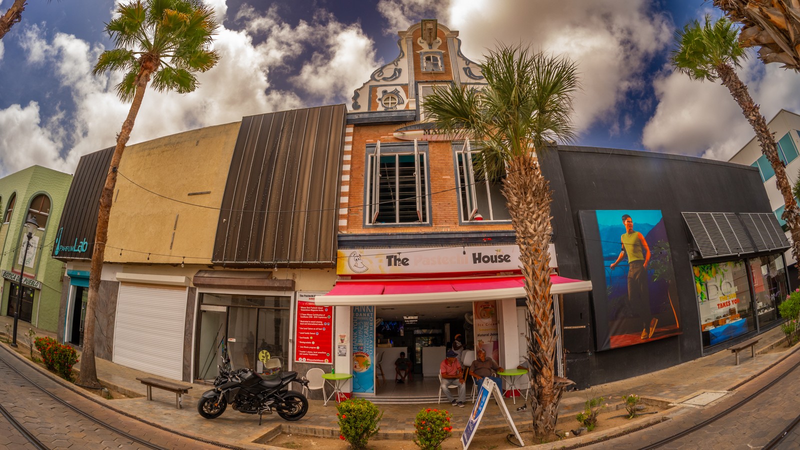 The Pastechi House - Image 1