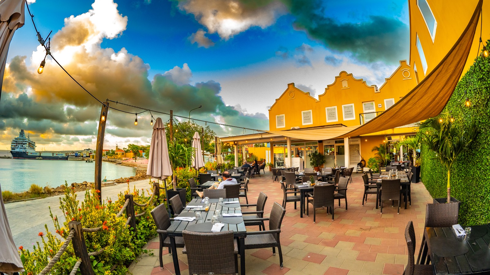 Umbrella Restaurant - Image 2