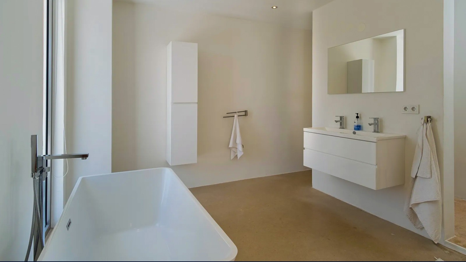 Vista Royal R1 - Image 13