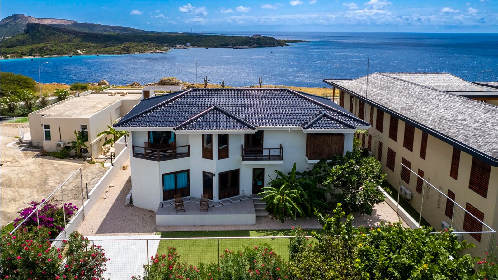 Vista Royal T17, Jan Thiel - Image 8