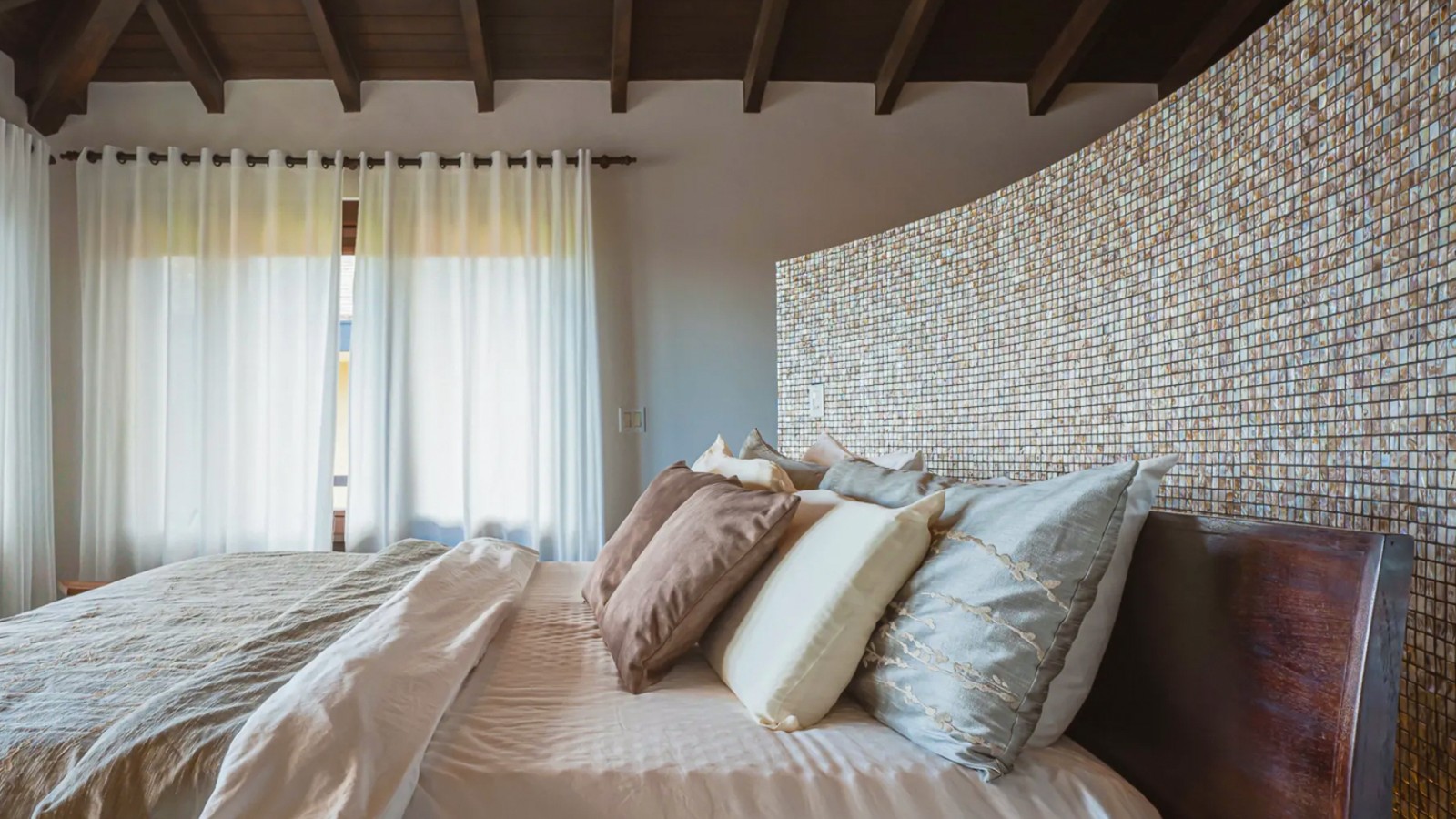 Vista Royal T17, Jan Thiel - Image 9