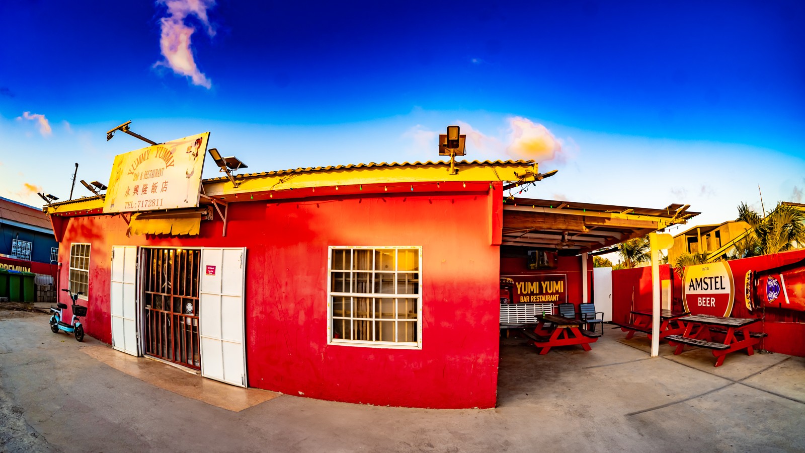 Yumy Yumy Bar & Restaurant - Image 1