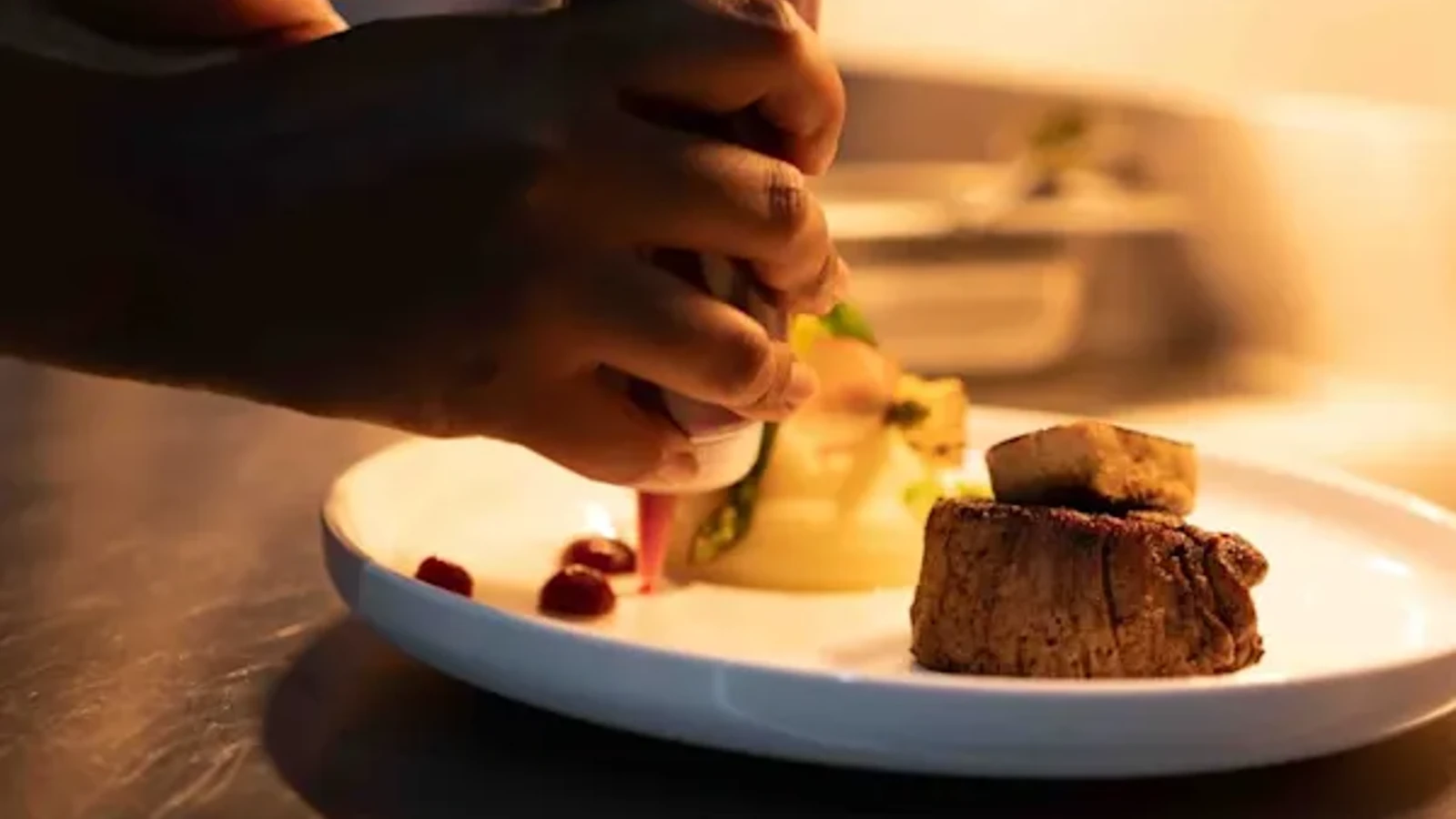 Sunset Sunday at ZOH Restaurant - Image 1