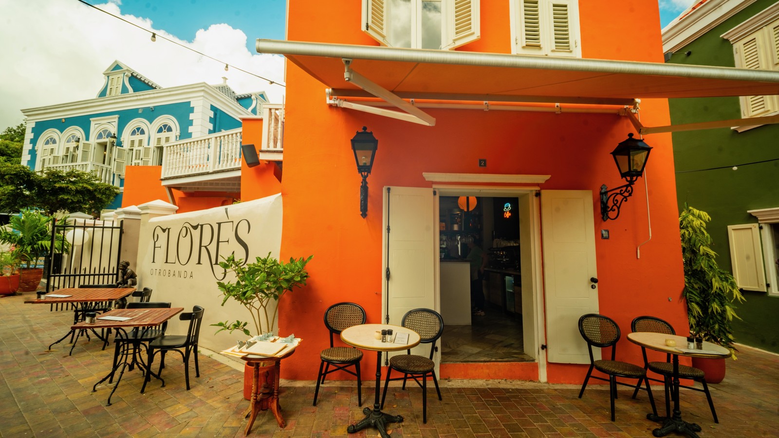 Flores Otrobanda - Image 1