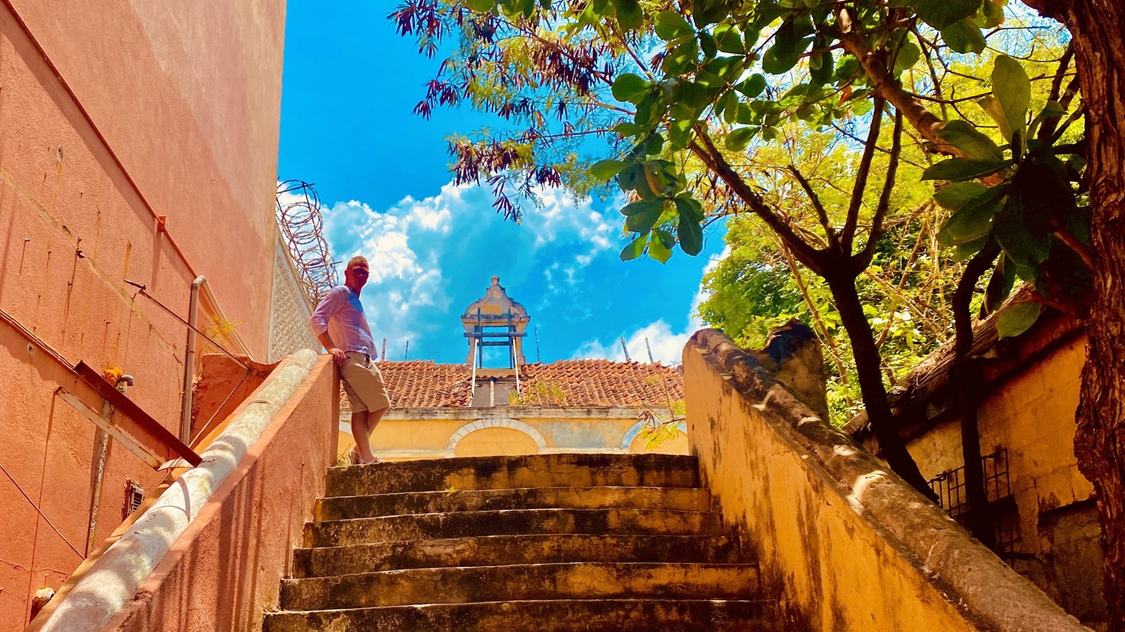 Exploring Otrobanda - Image 1