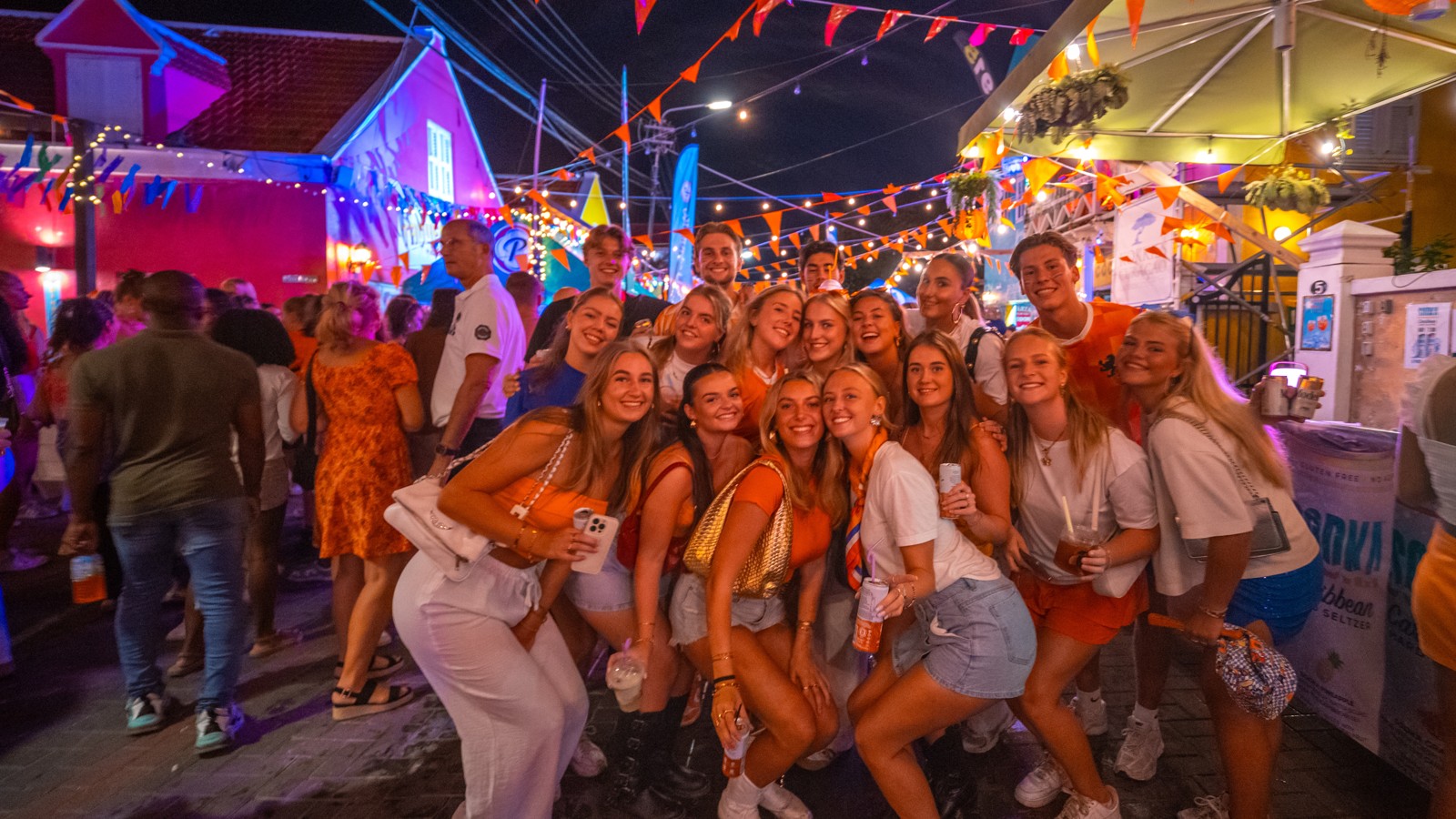 Mia Familia On Nieuwestraat - Image 1