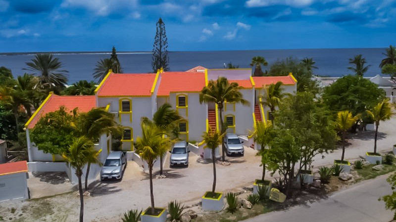 Divers Paradise Apartments