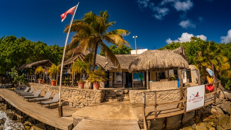 Go West Diving Curacao