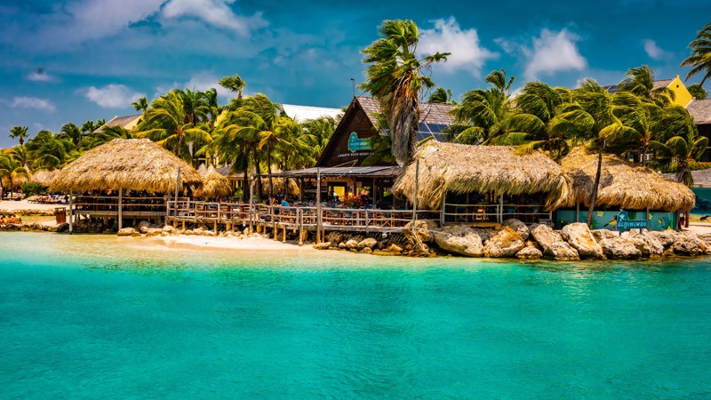 Hemingway Beach Bar & Restaurant