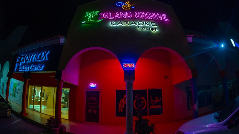 Island Groove Karaoke Lounge