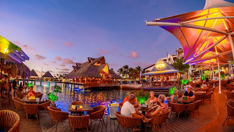 Restaurants & Bars image