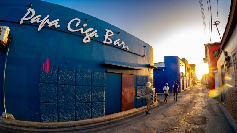 Papa Ciga Bar Aruba