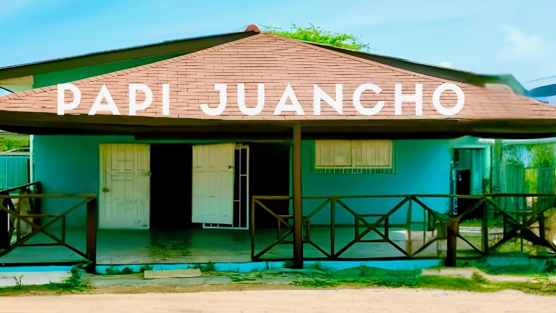 Papi Juancho Sport Bar & Grill