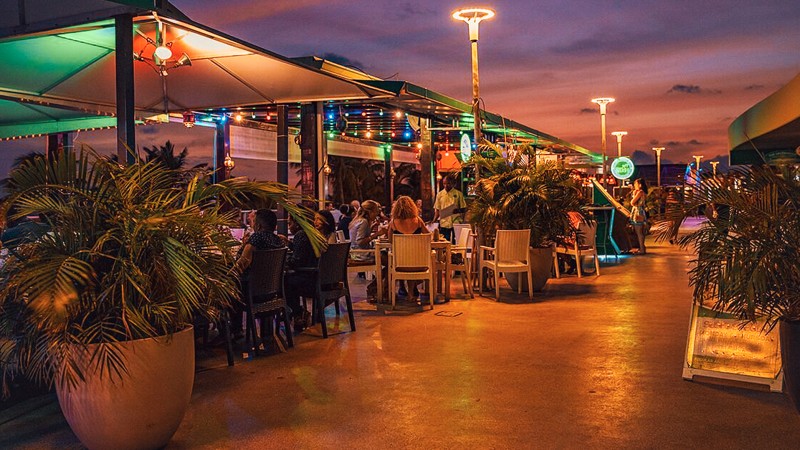 The Green House Bar & Restaurant - Mambo Beach